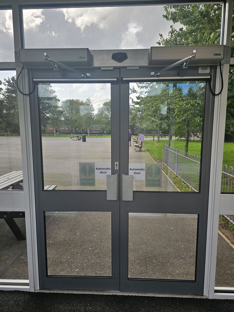 Double Automatic Sliding Door