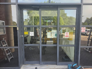 telesopic sliding door